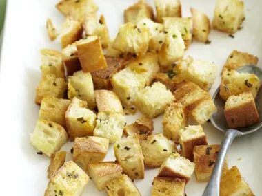 GARLIC AND CHIVE CROÛTONS