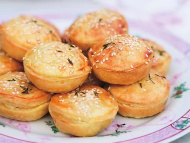 mini chicken and leek pies