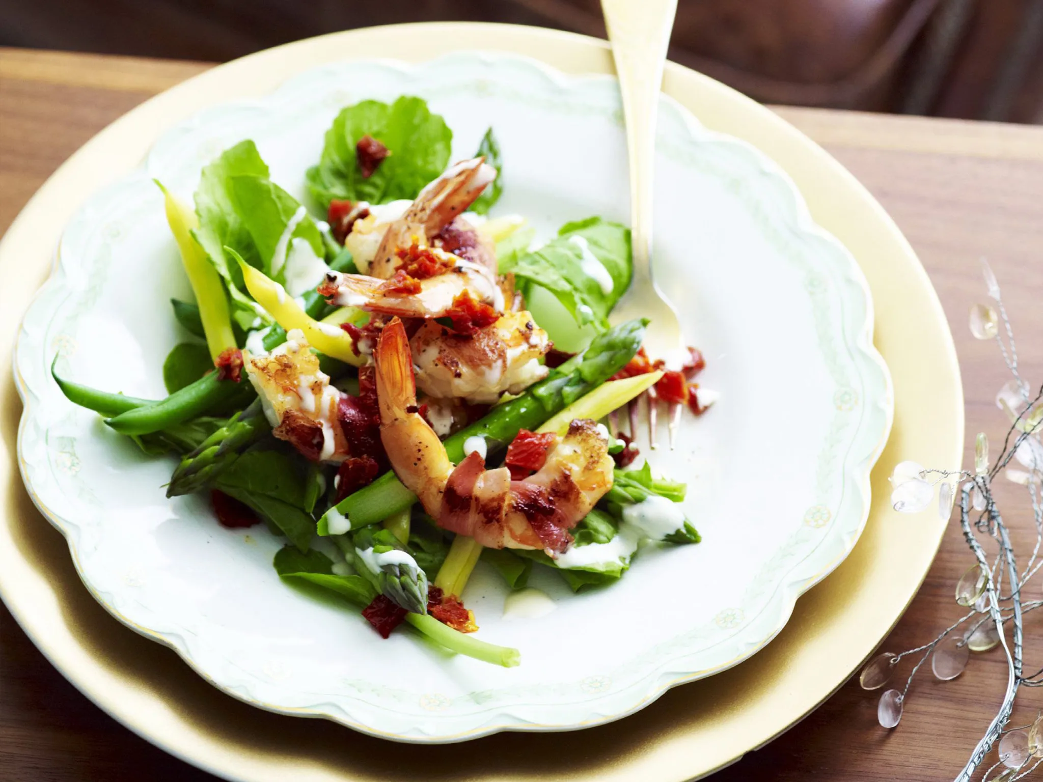 prosciutto-wrapped prawns with bean salad