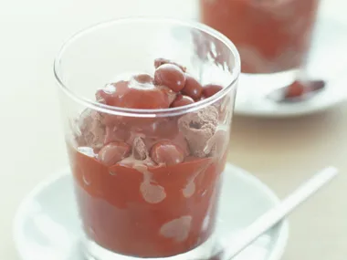 Mocha liqueur sundae