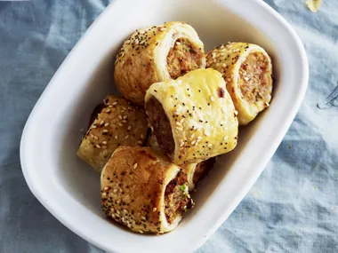 PORK, FENNEL AND FIG SAUSAGE ROLLS