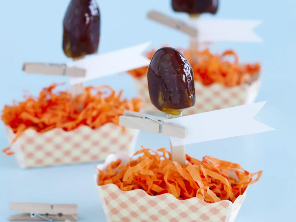 Sticky date TOFFEE POPS