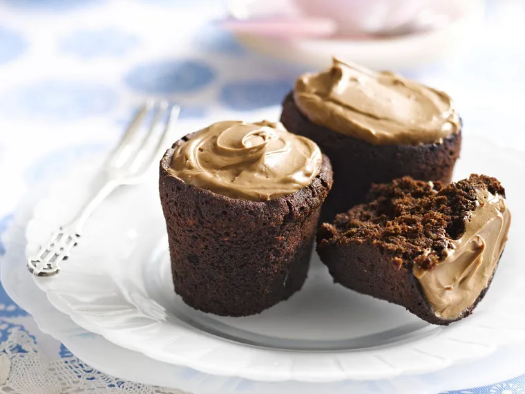 mini chocolate hazelnut cakes