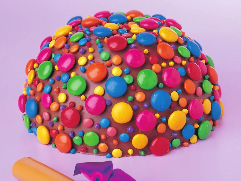 Party piñata cake | Women's Weekly Food