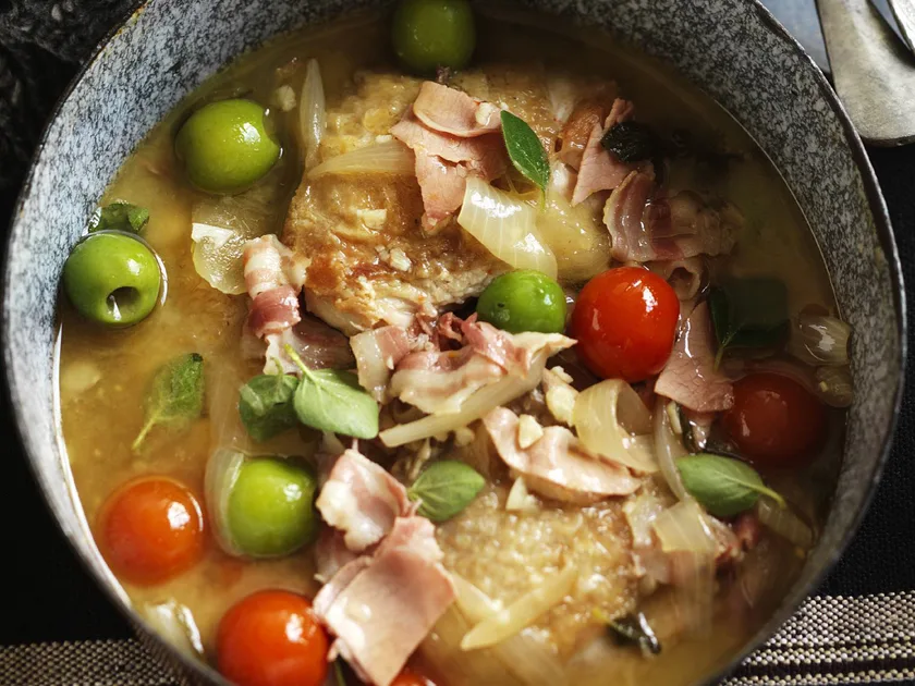 Chicken with Tomatoes, Olives and Pancetta