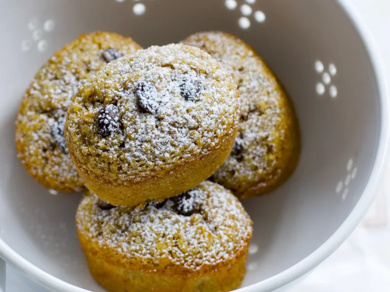 coffee and walnut friands