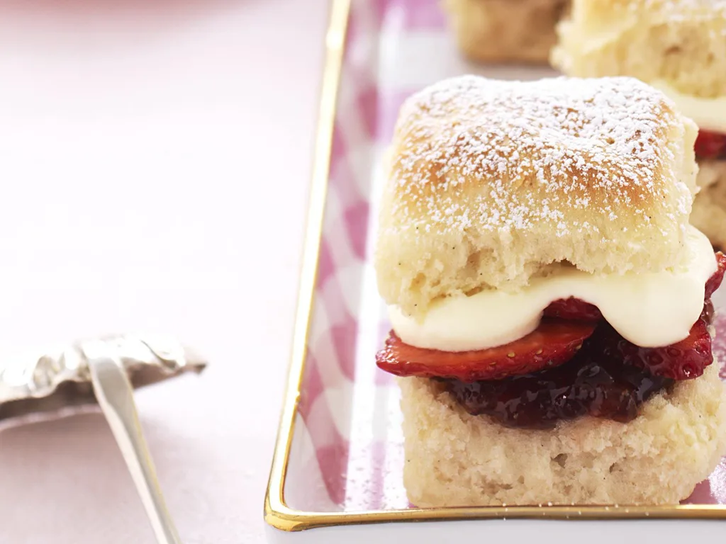 Vanilla Bean Scones