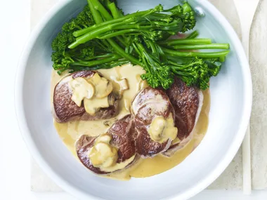lamb steaks with mushroom cream sauce
