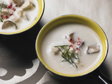 TOM KHA GAI