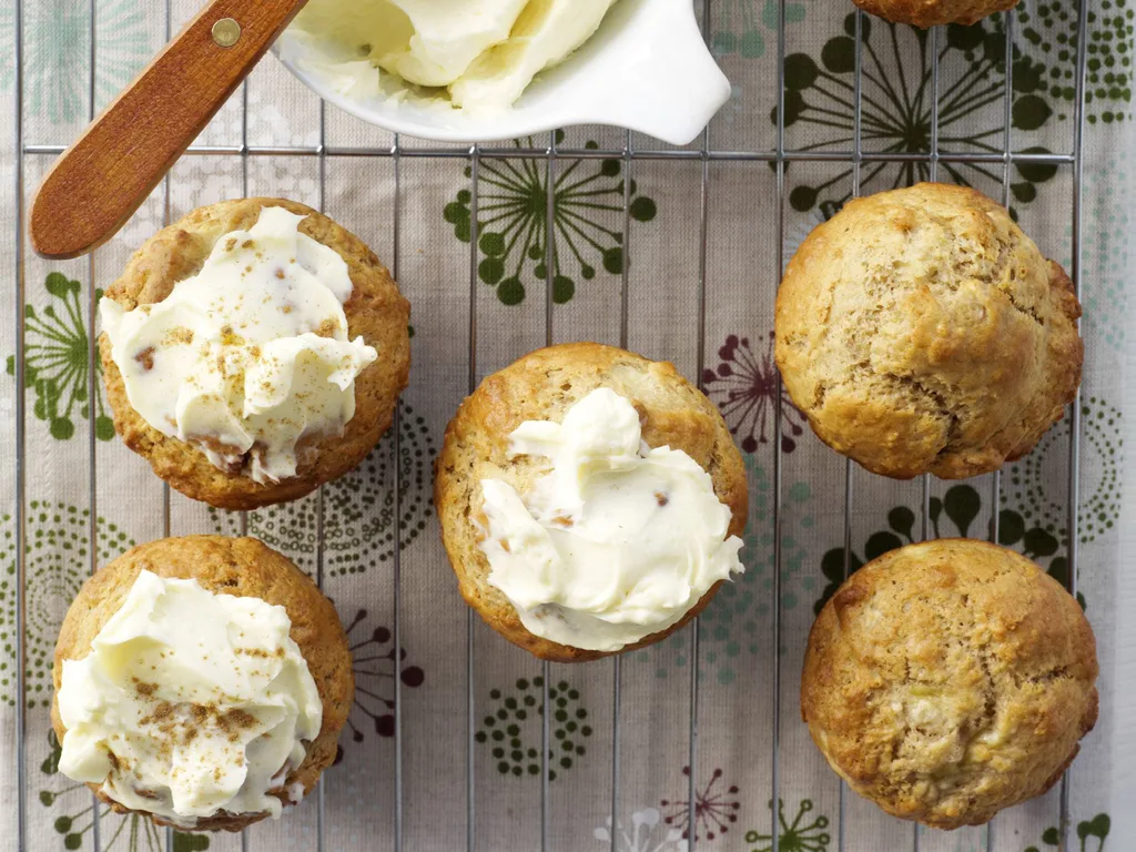 Banana and Cinnamon Muffins