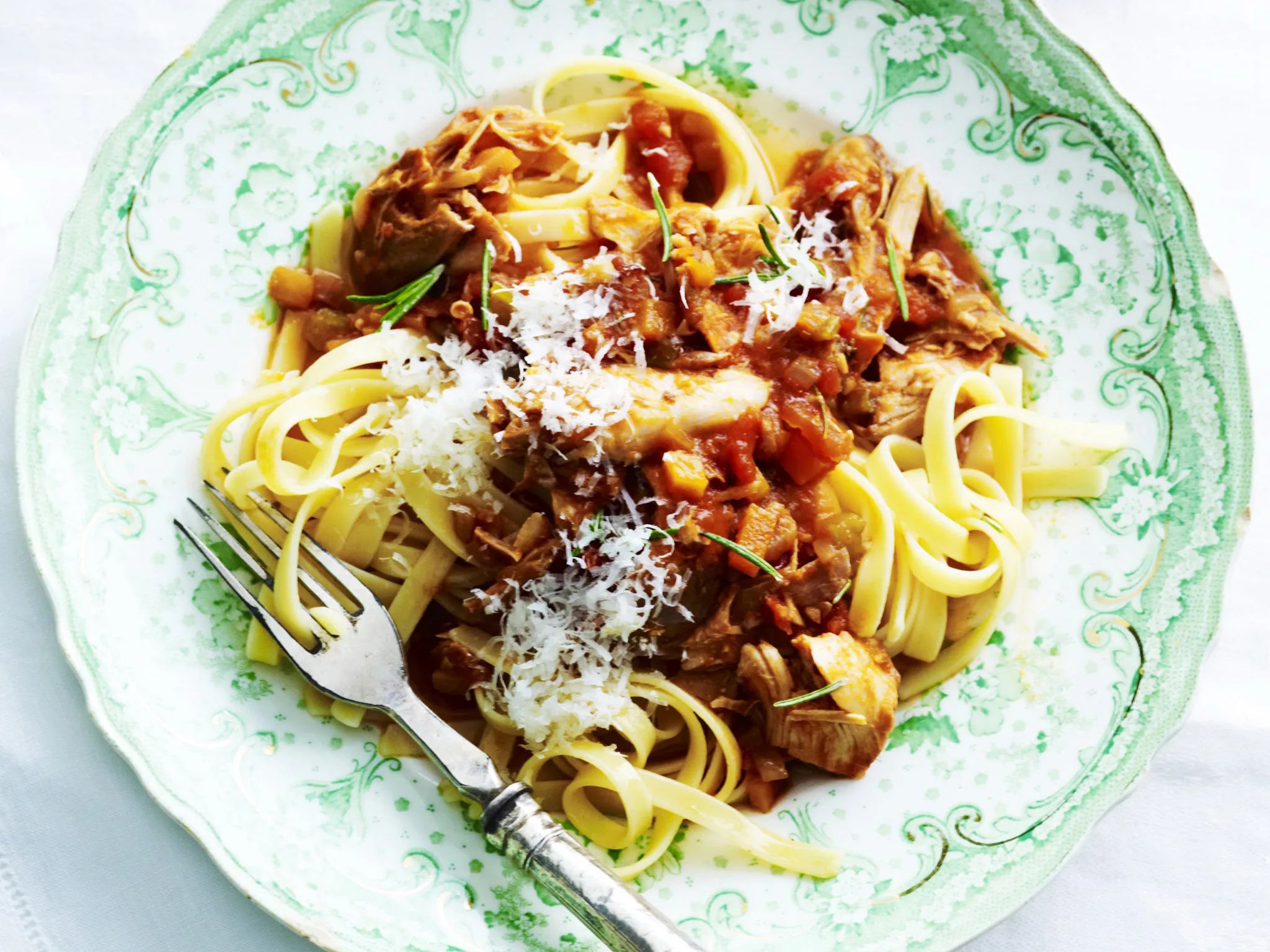 BRAISED RABBIT SAUCE WITH FETTUCCINE