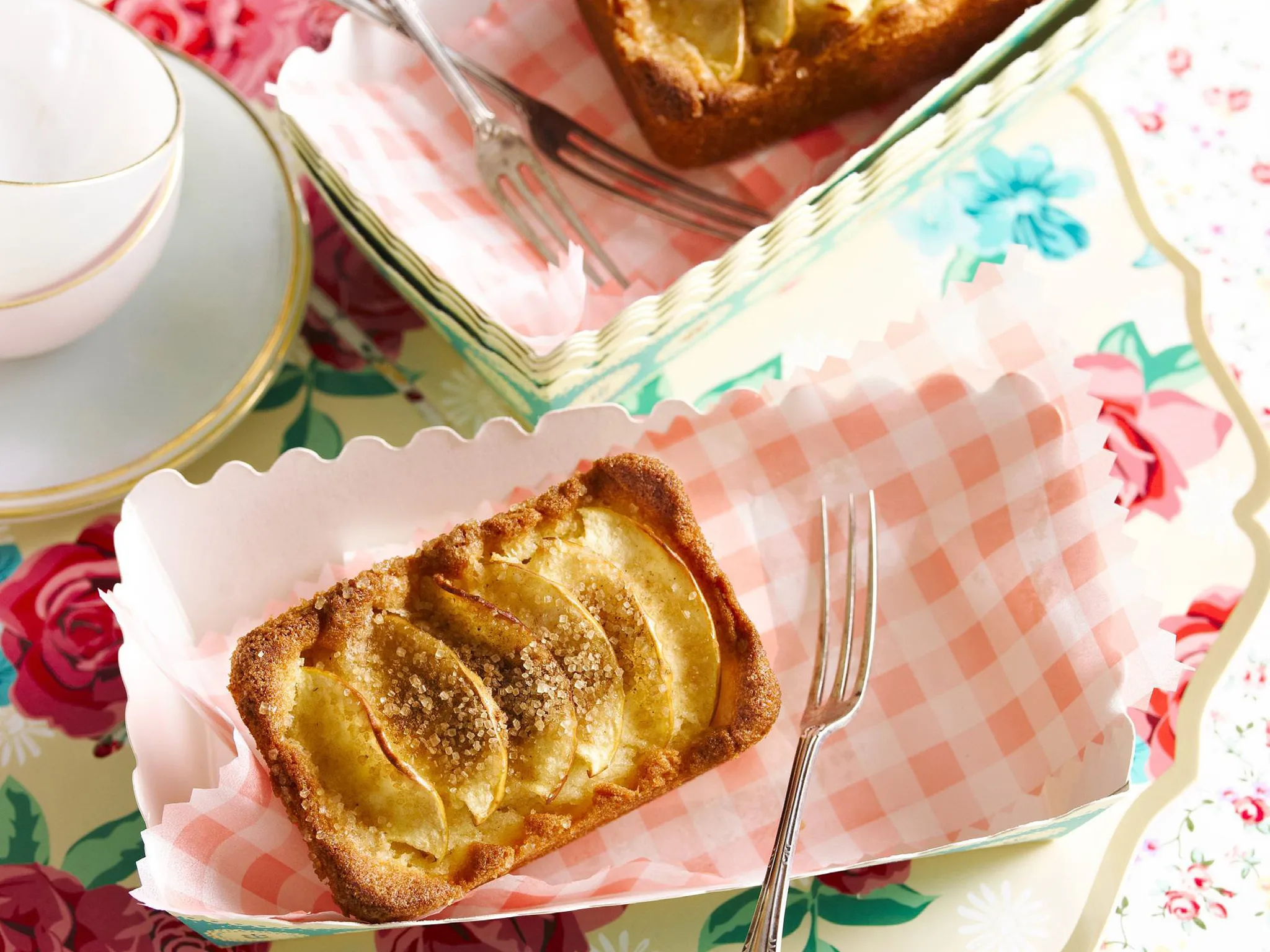 buttery apple cinnamon loaves