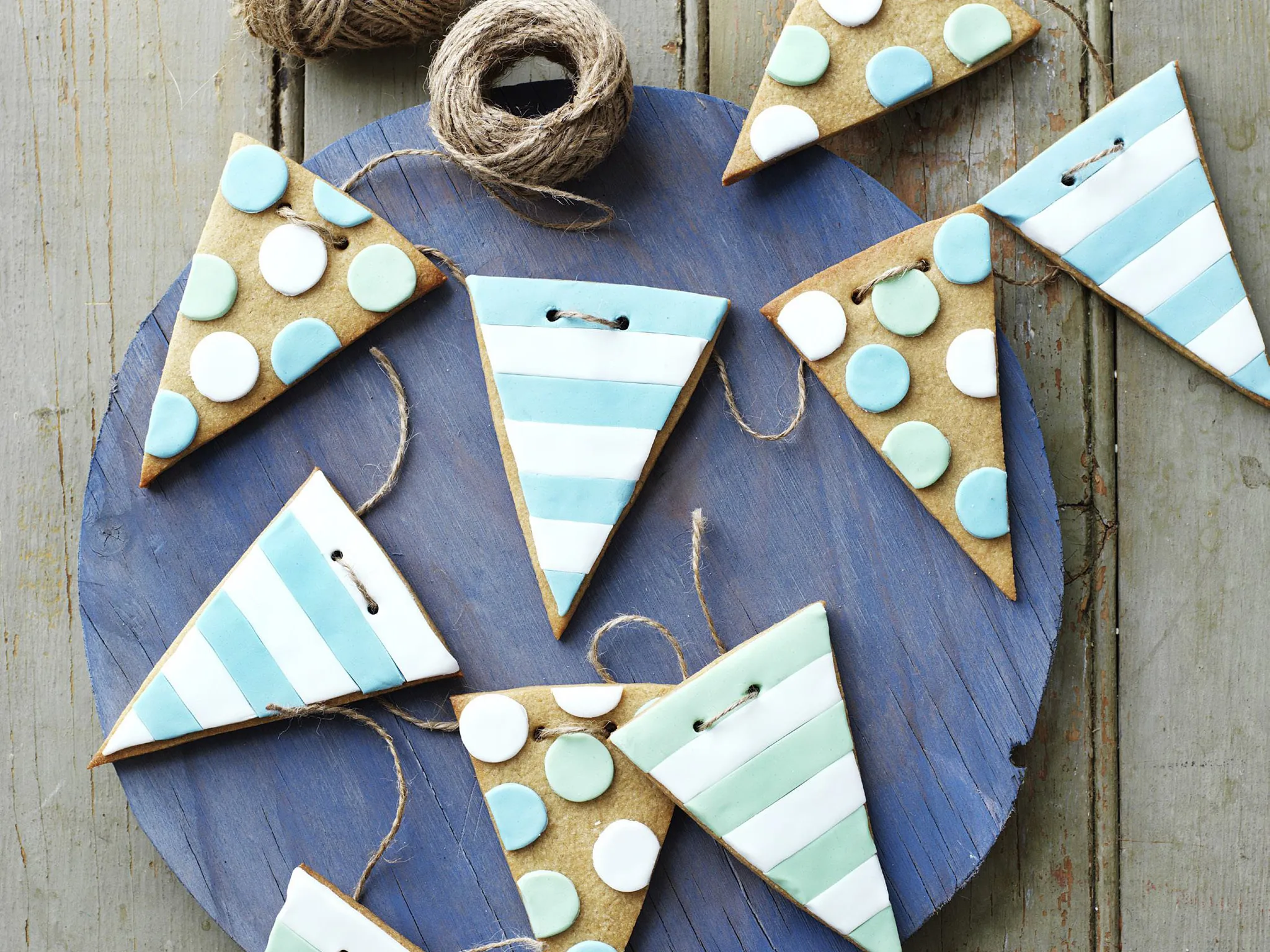 BUNTING BISCUITS