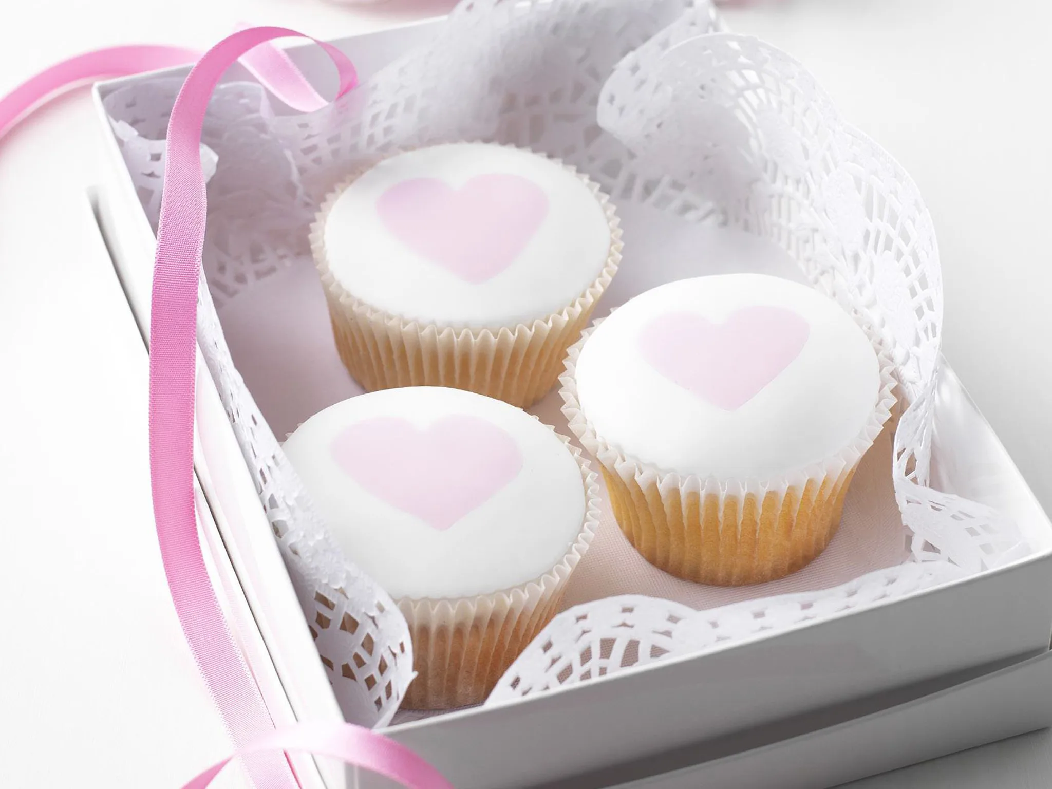 pastel pink hearts