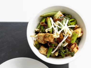 mixed green vegetables and fried tofu