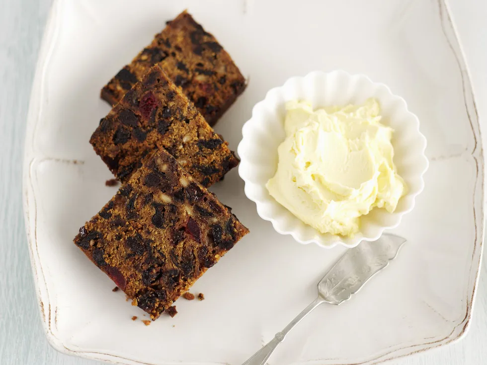 Boiled whisky fruit cake