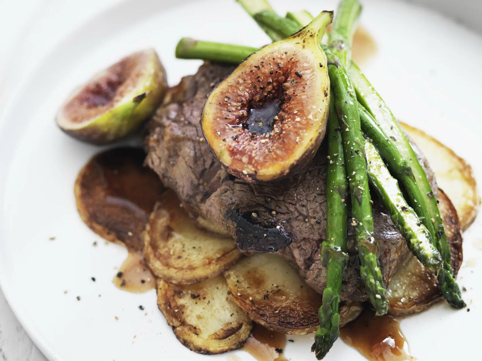 BLUE CHEESE-STUFFED BEEF WITH BRANDIED FIGS