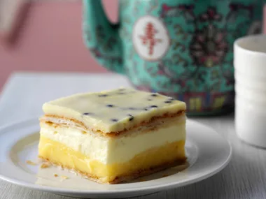 vanilla cheesecake slice