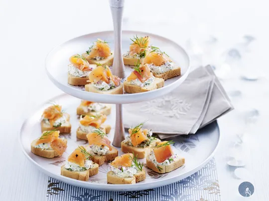 smoked salmon and dill canapes