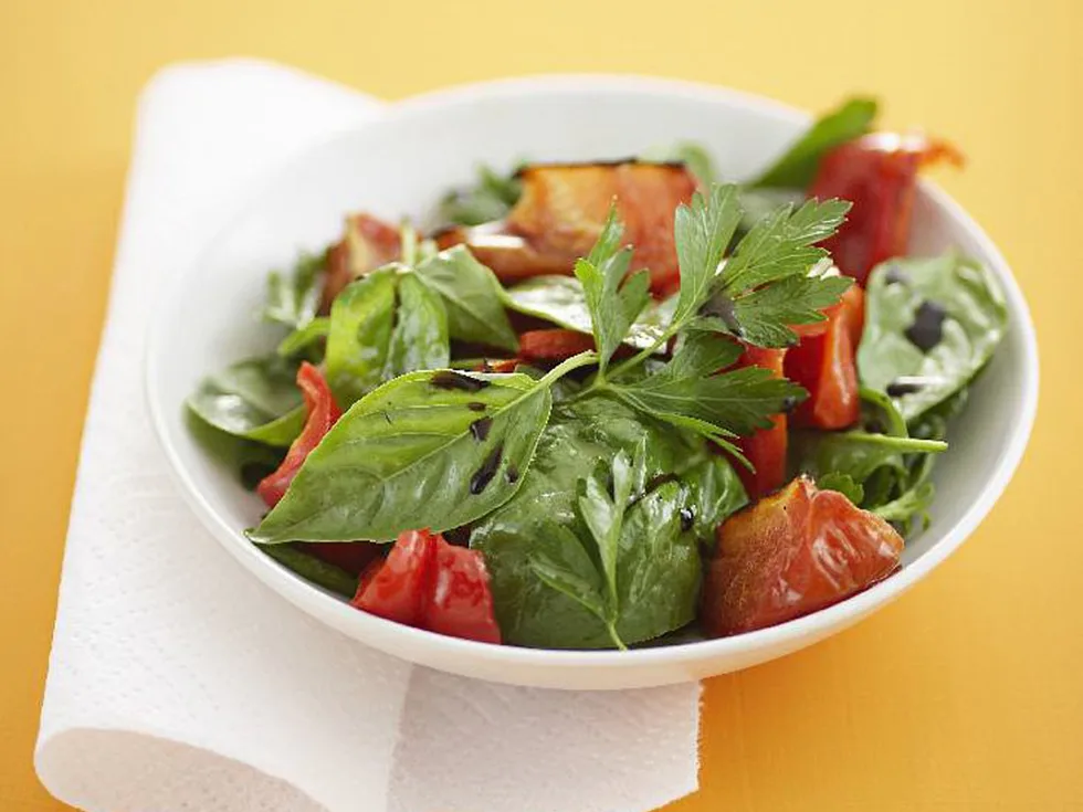 tomato and capsicum salad