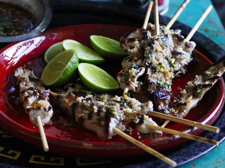 GRILLED PORK SKEWERS withdippingsauce
