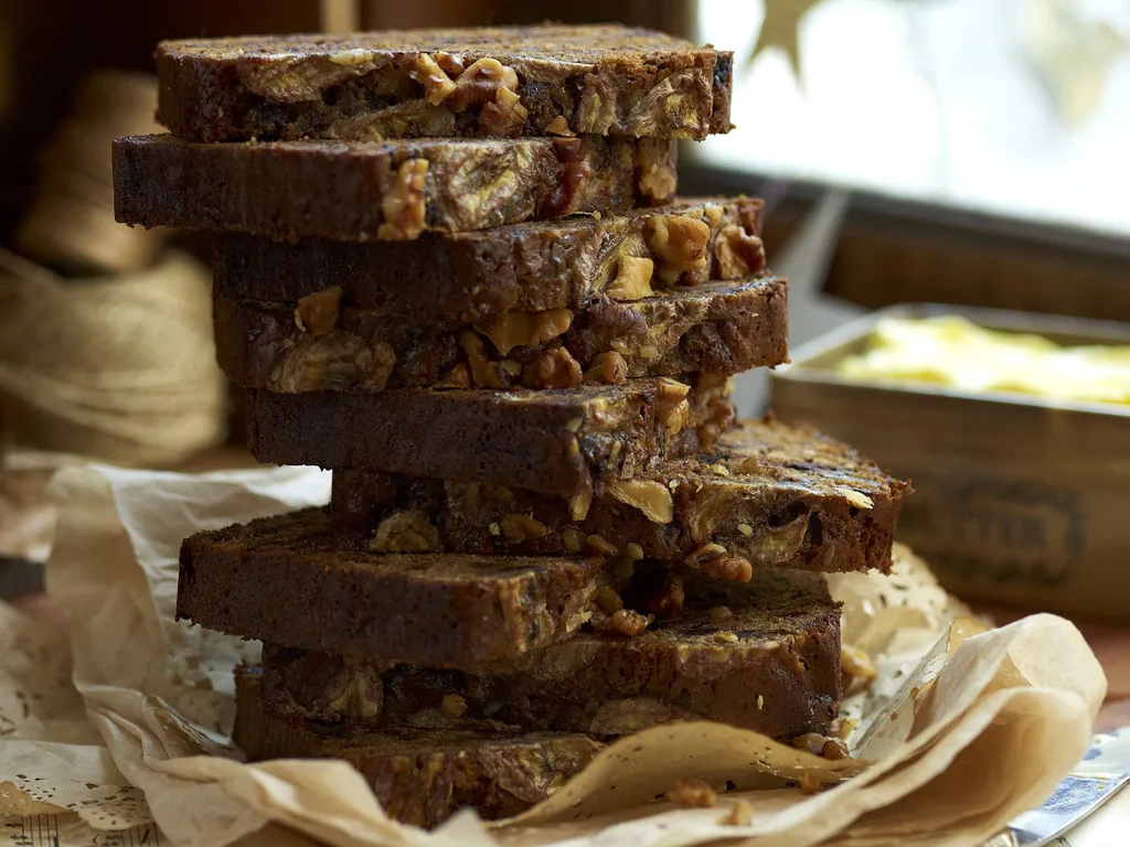 spicy banana fruit loaf