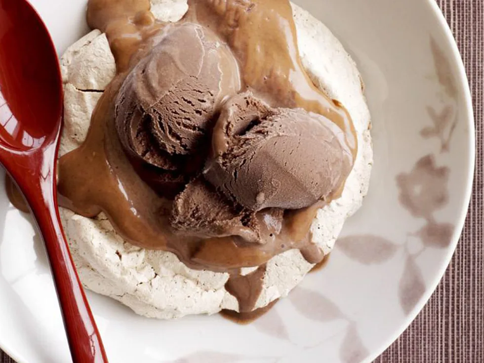 warm chocolate pavlovas