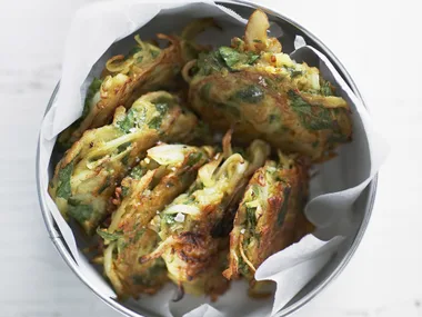 ONION & SPINACH PAKORAS WITH CUCUMBER RAITA