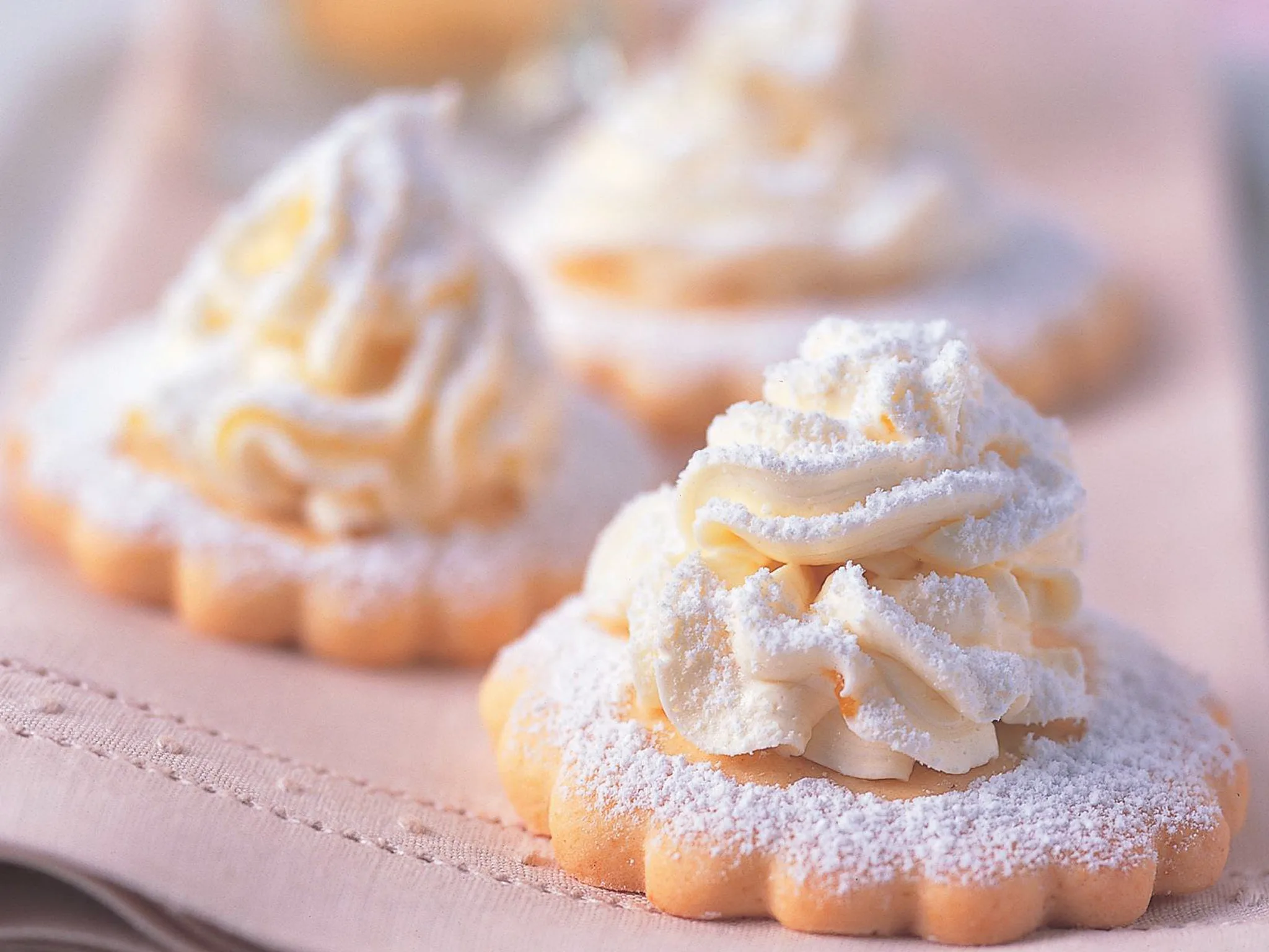 passionfruit creams