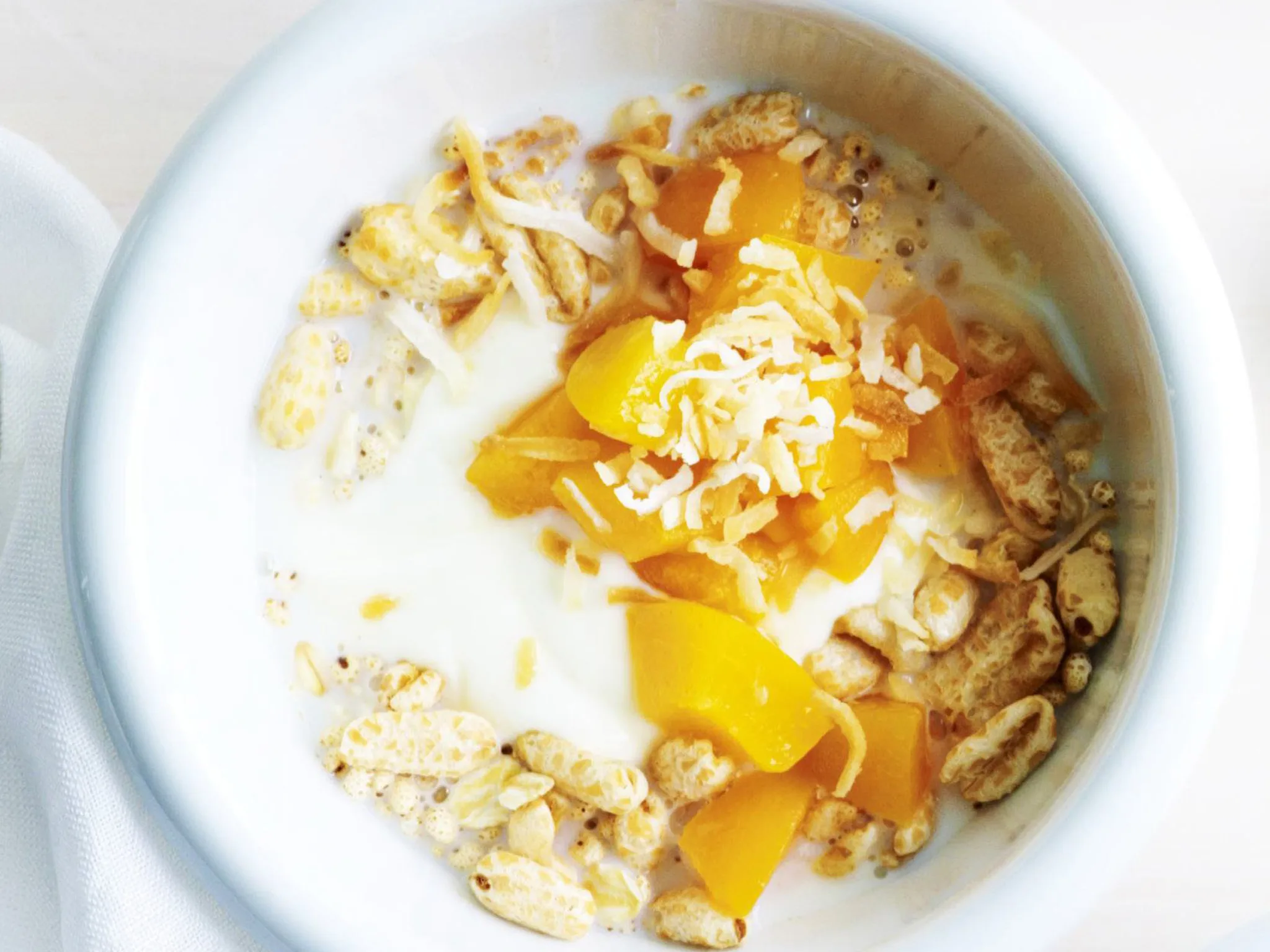 apricot and coconut muesli