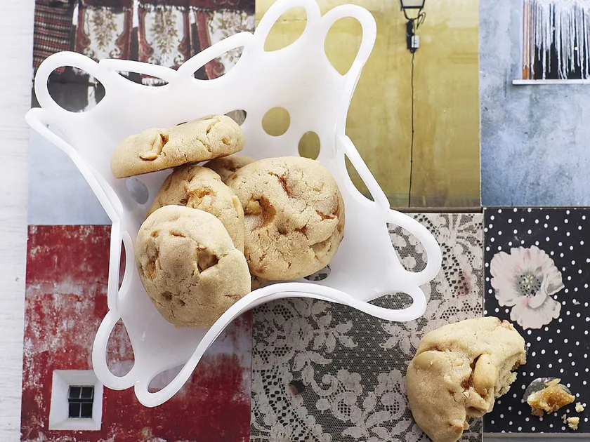 Peanut brittle cookies | Women's Weekly Food
