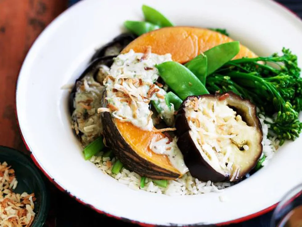 steamed vegetables with curry dressing