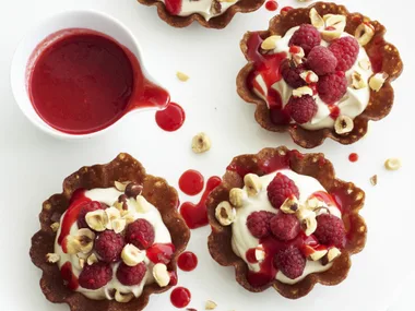 berry hazelnut cups