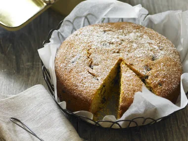 pumpkin date cake