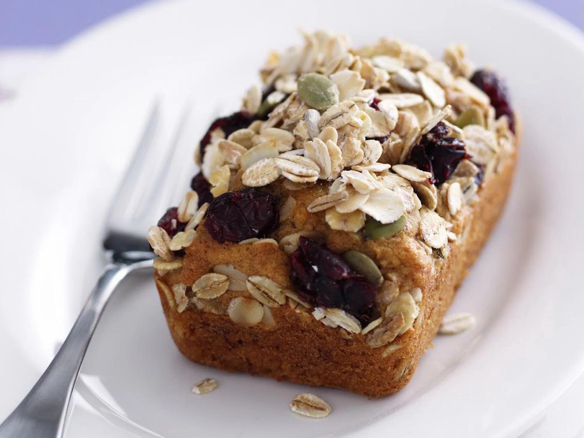 banana loaves with muesli topping