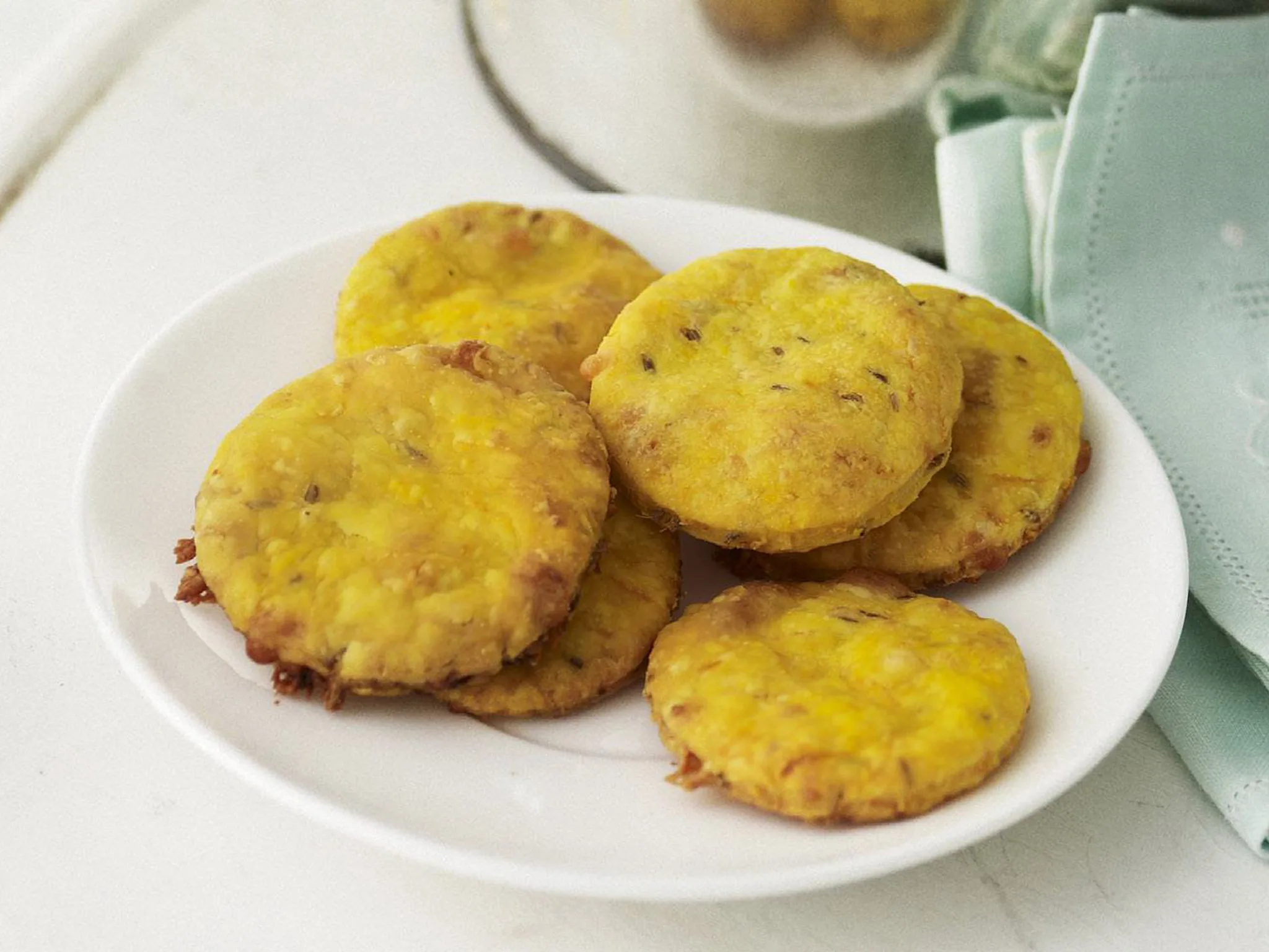 Cheesycarrotcrackers