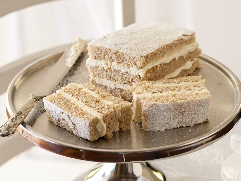 Honey spice sponge cake | Women's Weekly Food