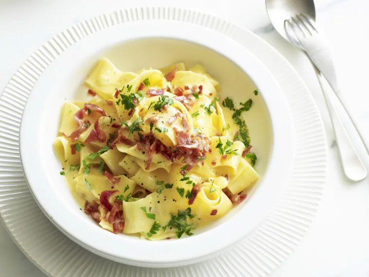 pappardelle carbonara