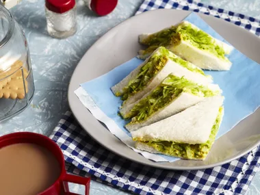 curried egg sandwich