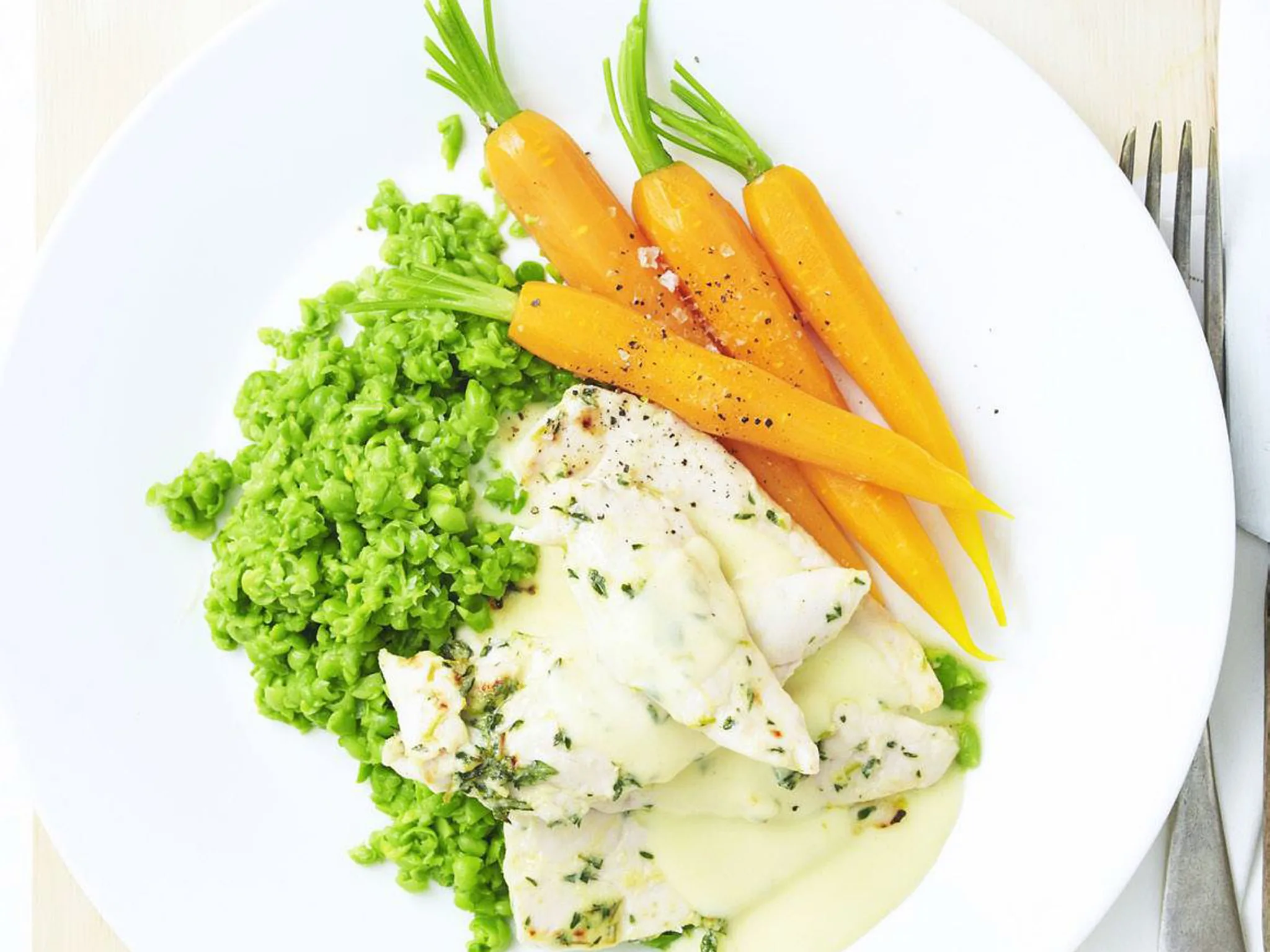 thyme chicken with mustard cheese sauce