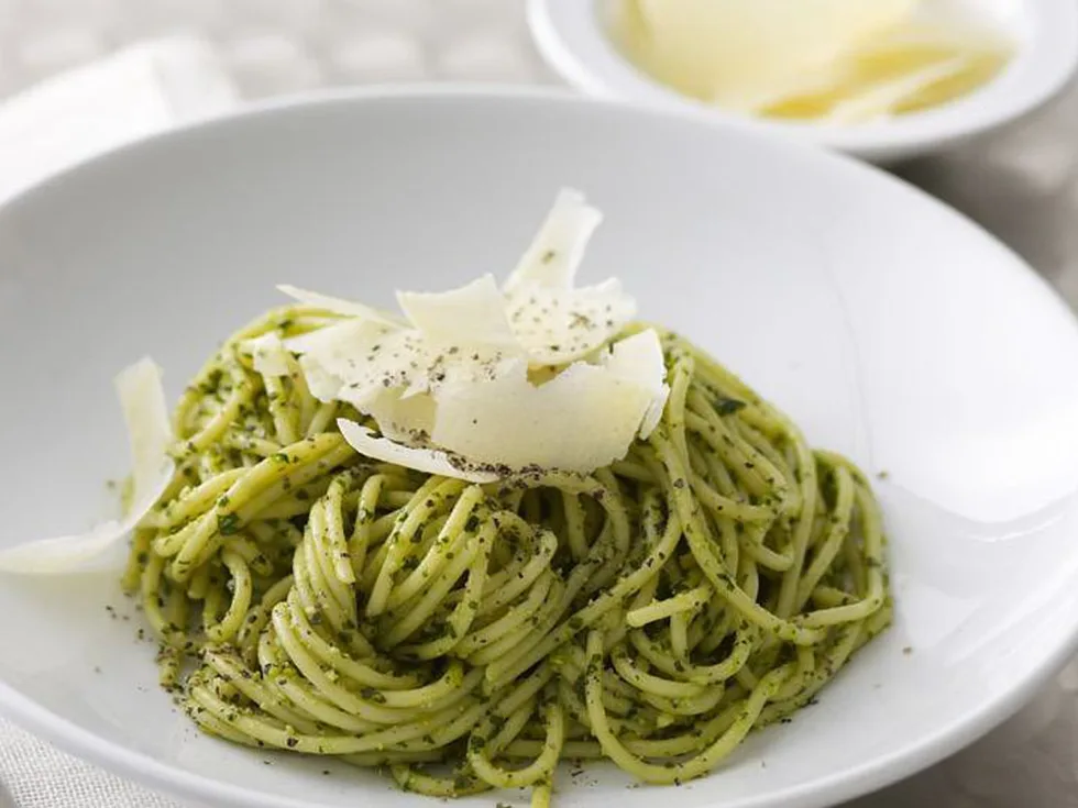 spaghetti with pesto