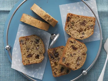 pecan and raisin loaf