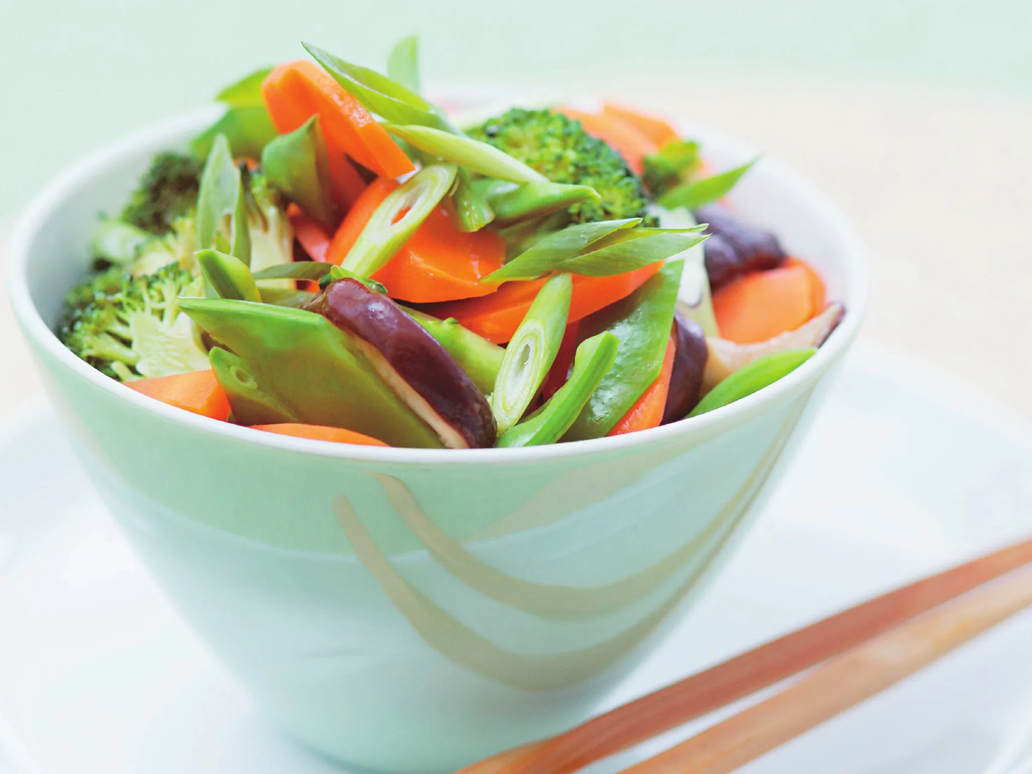 APPLE AND BLUEBERRY MUESLI