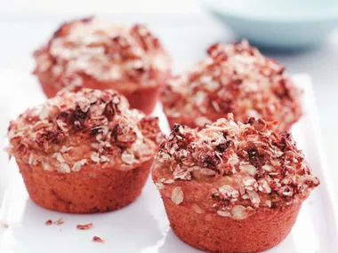 banana muffins with crunchy topping