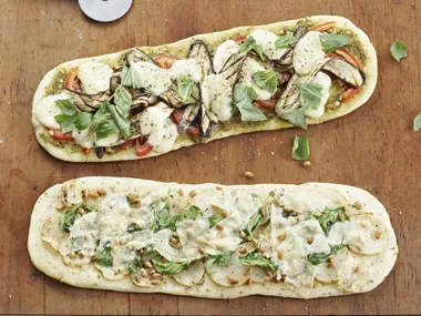barbecued pizza trio