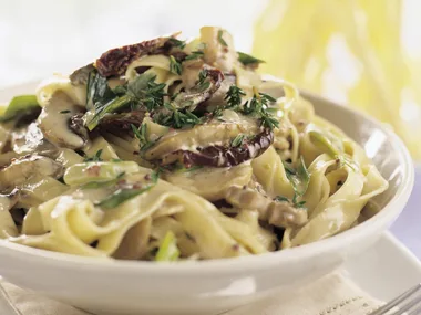 Tagliatelle with mushrooms and peppercorn brie
