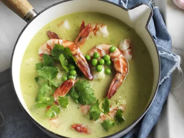 LEMON GRASS PRAWN & PEA CURRY