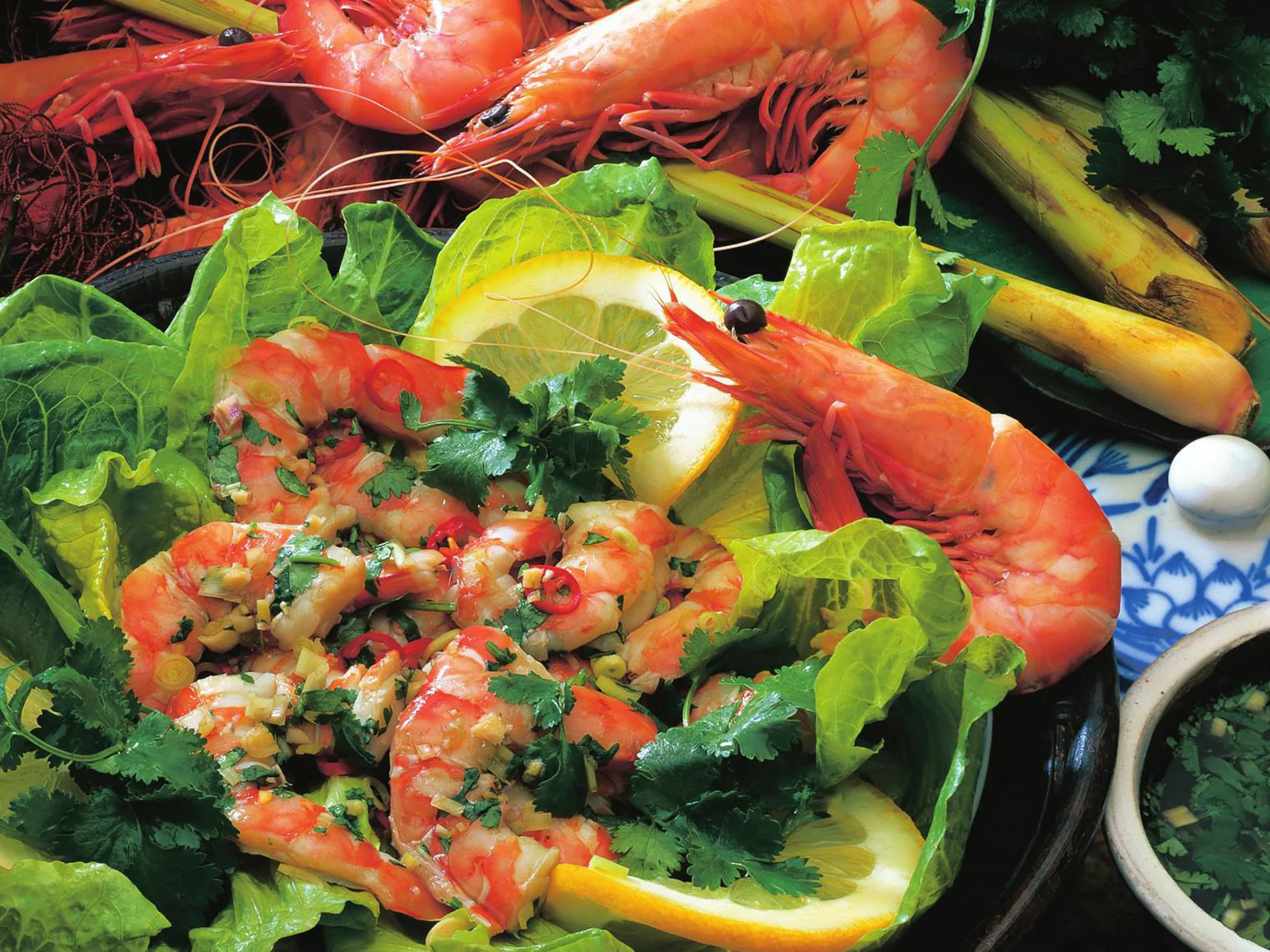 prawn salad with wine and chilli dressing