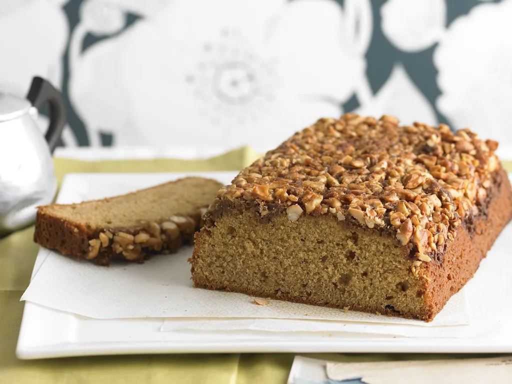 upside-downcashew and maple syrup loaf