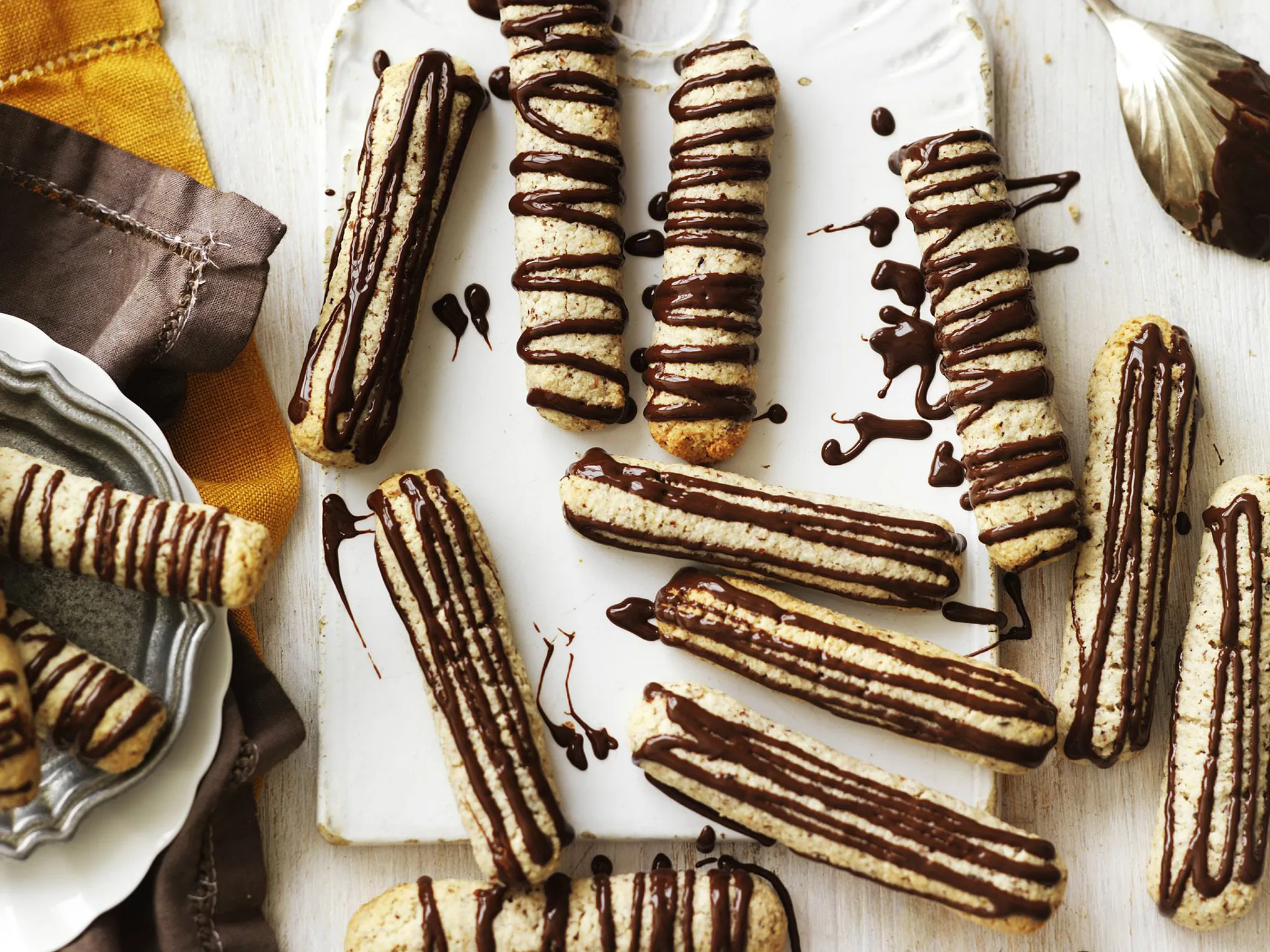 Nutty MERINGUE STICKS